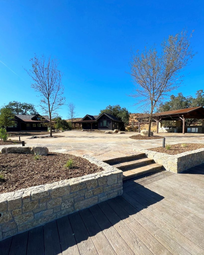 Exterior of ranch home in Bradley, CA that utilizes Messana Controls for radiant floor cooling and heating.